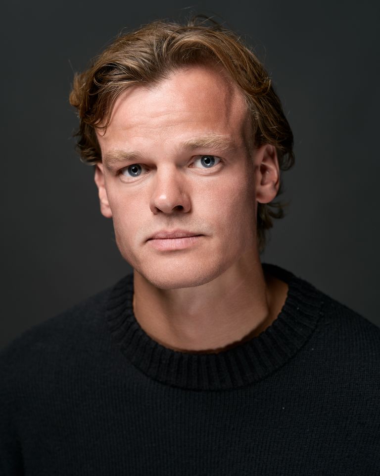 Nikulas Headshot